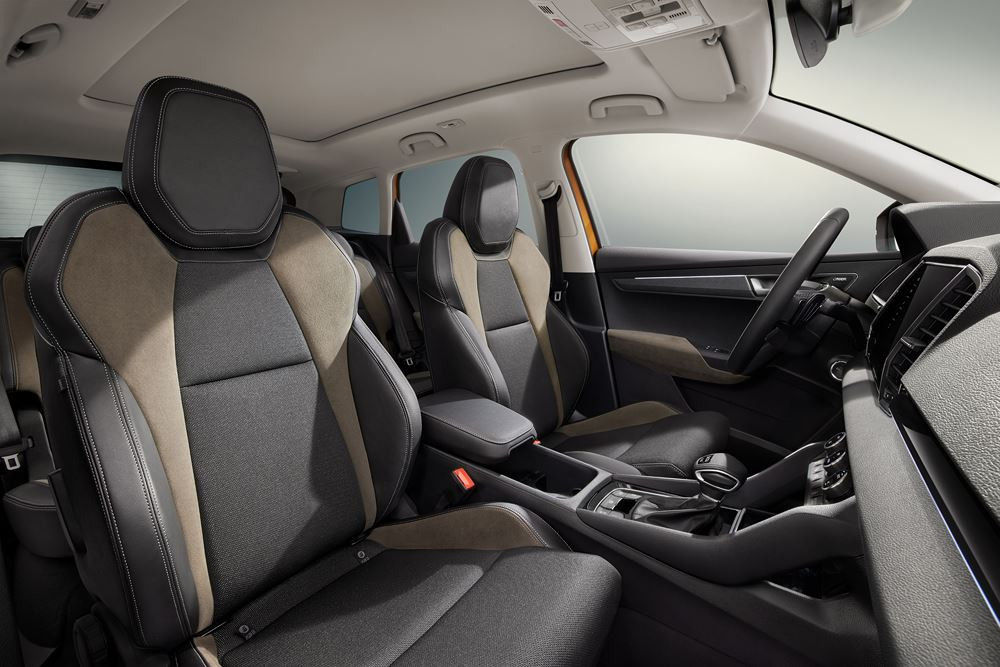 Le SUV compact Skoda Karoq adopte un langage stylistique plus raffiné
