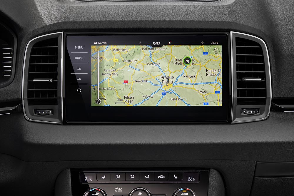 Le SUV compact Skoda Karoq adopte un langage stylistique plus raffiné