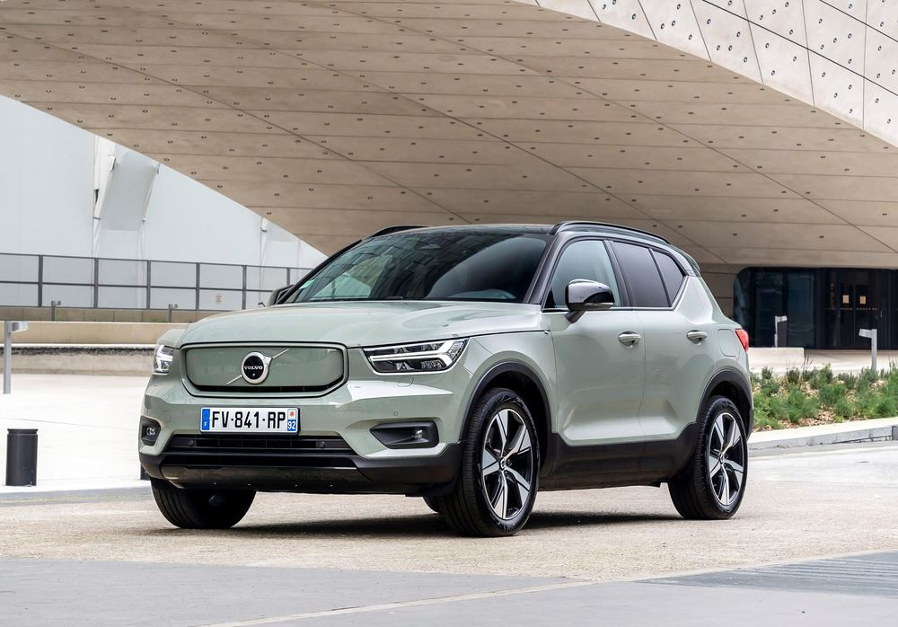 Le SUV compact électrique Volvo XC40 Recharge s’offre quelques retouches de style