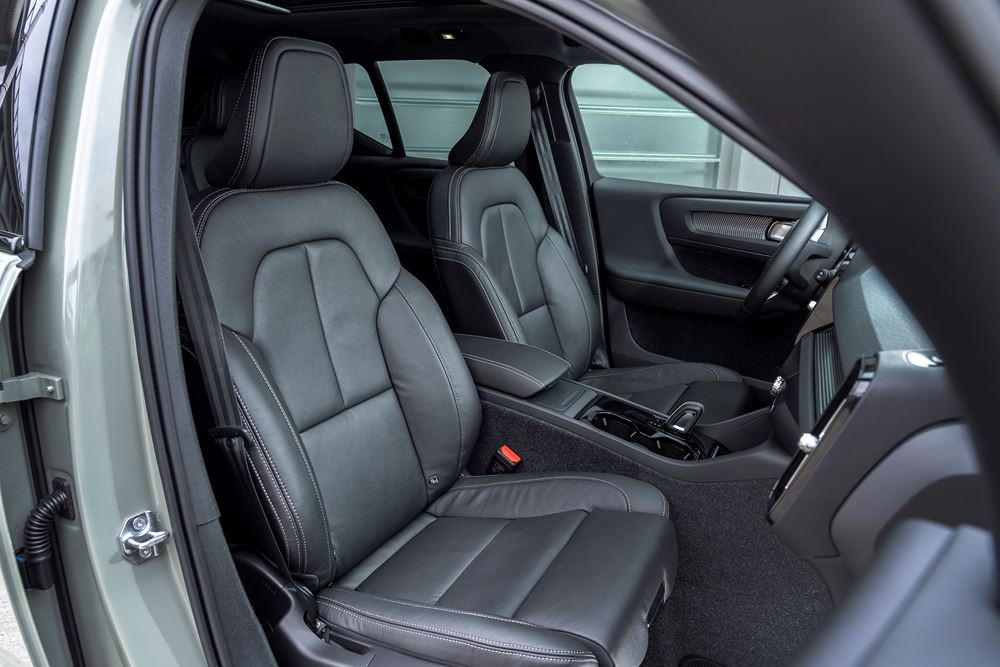 Le SUV compact électrique Volvo XC40 Recharge s’offre quelques retouches de style