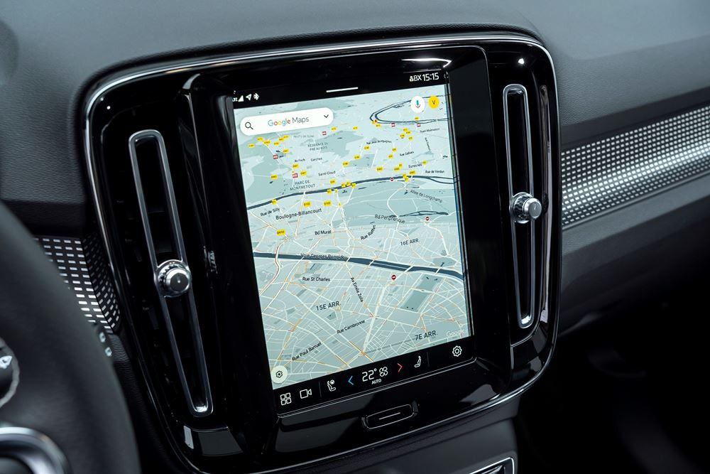 Le SUV compact électrique Volvo XC40 Recharge s’offre quelques retouches de style