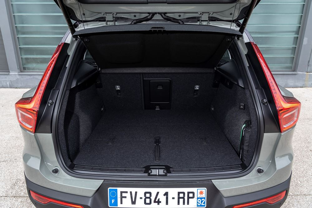 Le SUV compact électrique Volvo XC40 Recharge s’offre quelques retouches de style