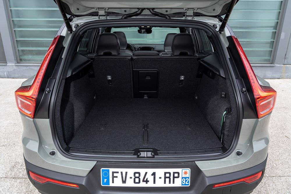 Le SUV compact électrique Volvo XC40 Recharge s’offre quelques retouches de style