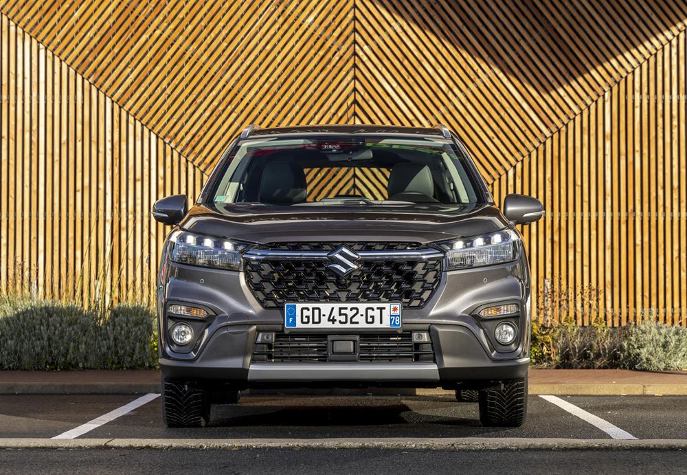 Le SUV compact Suzuki S Cross affiche une allure robuste