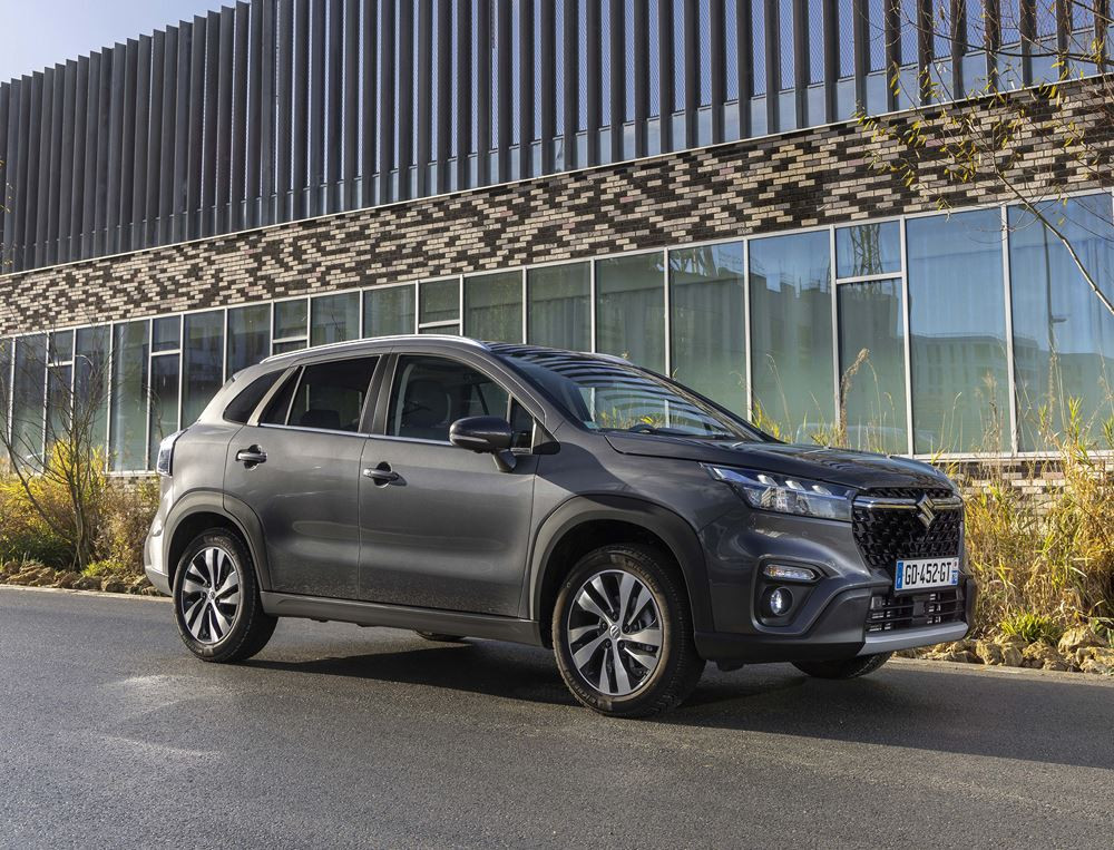 Le SUV compact Suzuki S Cross affiche une allure robuste