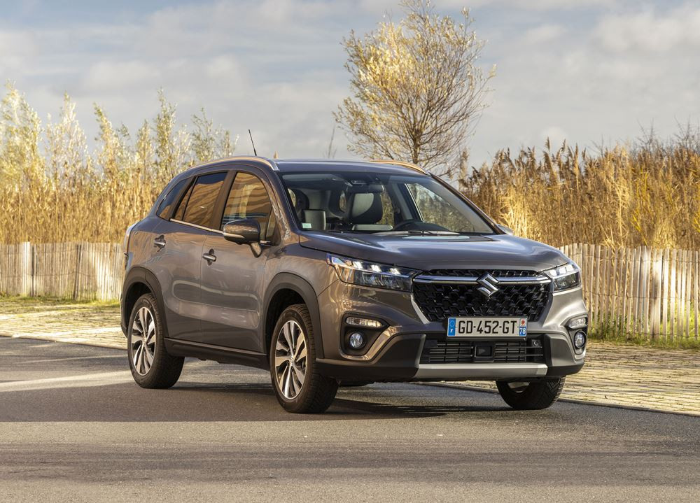 Le SUV compact Suzuki S Cross affiche une allure robuste