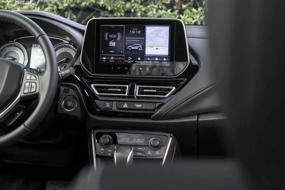 Le SUV compact Suzuki S Cross affiche une allure robuste
