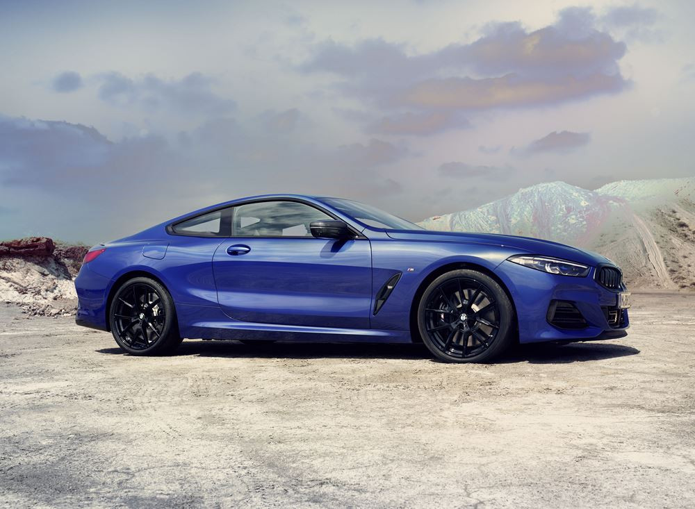 La BMW Série 8 Coupé arbore un design résolument sportif