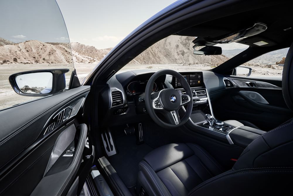 La BMW Série 8 Coupé arbore un design résolument sportif