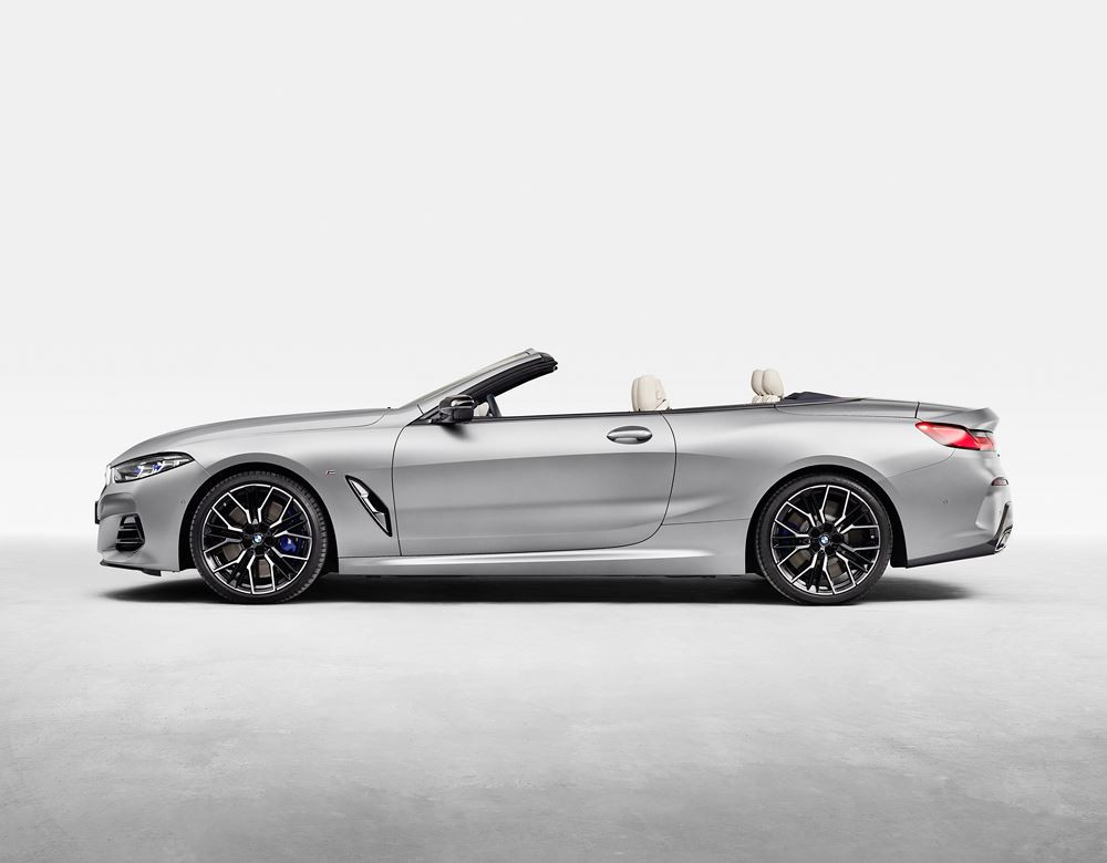 La BMW Série 8 Cabriolet s’offre des modifications de design à l'extérieur