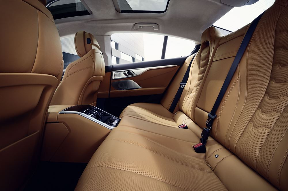 La BMW Série 8 Gran Coupé arbore une calandre « Iconic Glow » éclairée