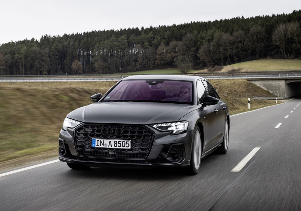 La grande berline de luxe Audi A8 embarque des technologies de pointe