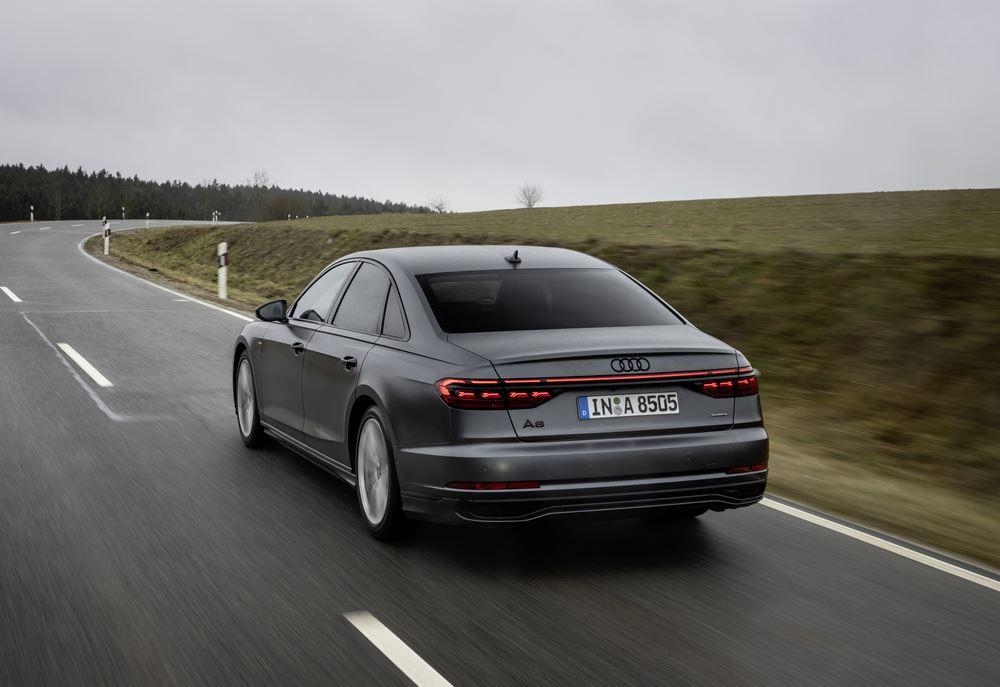 La grande berline de luxe Audi A8 embarque des technologies de pointe
