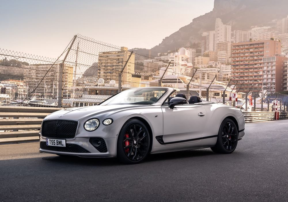 La Bentley Continental GT Convertible S est axée sur les performances de conduite