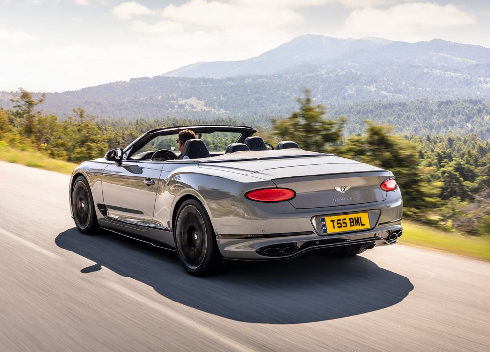 La Bentley Continental GT Convertible S est axée sur les performances de conduite