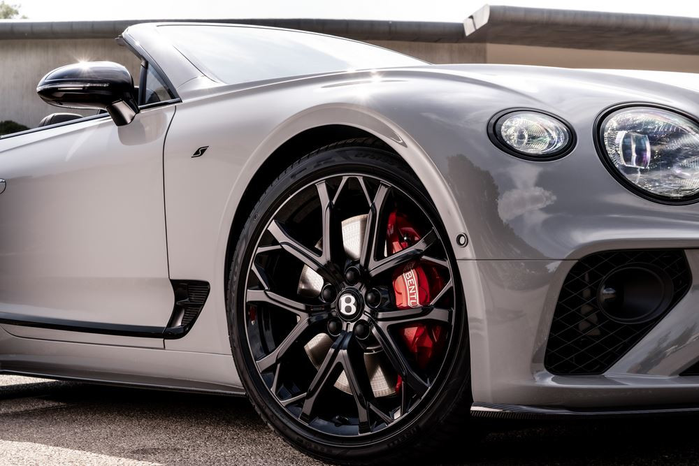 La Bentley Continental GT Convertible S est axée sur les performances de conduite