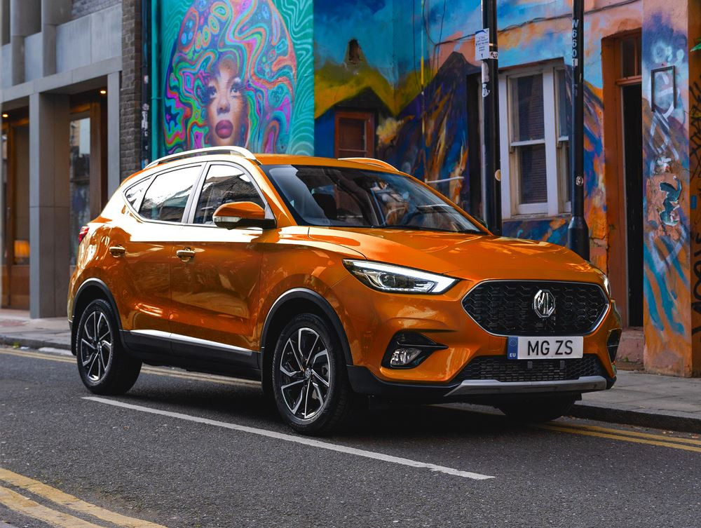 Le SUV urbain MG ZS à moteur thermique arrive dans une version accessible