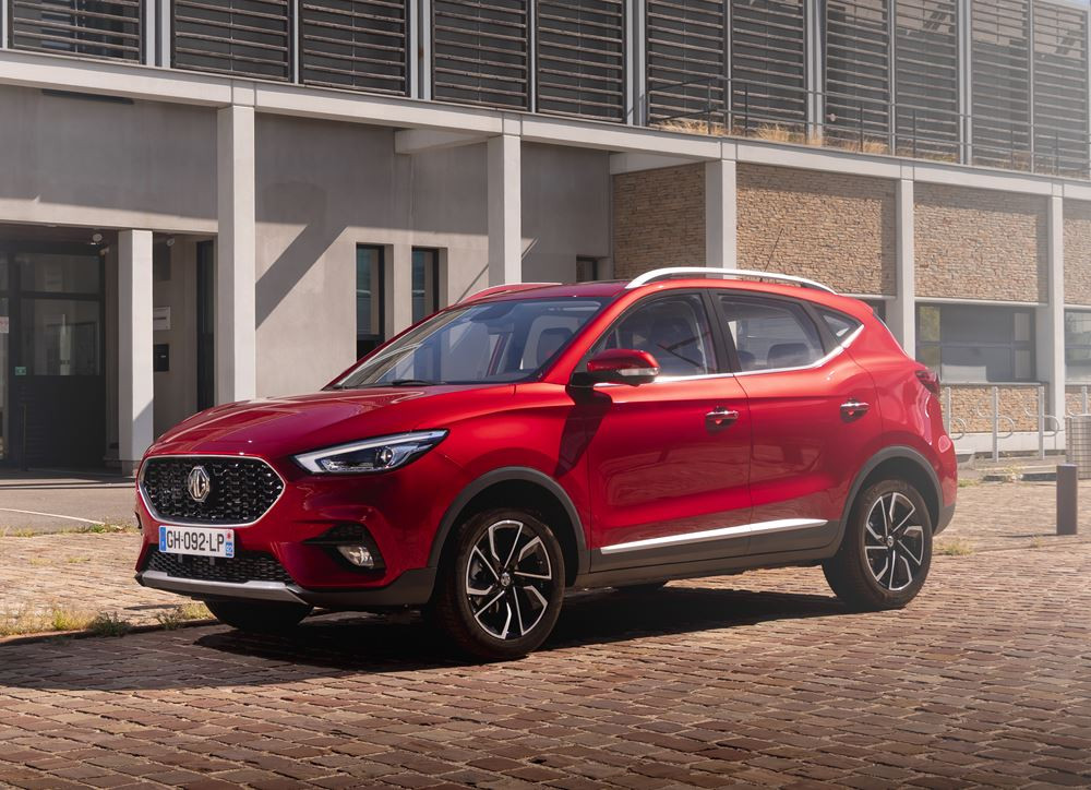 Le SUV urbain MG ZS à moteur thermique arrive dans une version accessible