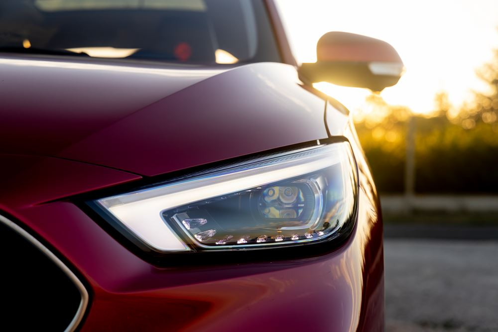 Le SUV urbain MG ZS à moteur thermique arrive dans une version accessible