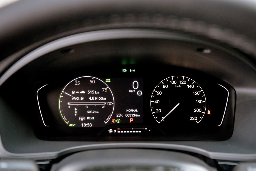 La Honda Civic hybride cinq portes se singularise par une ligne de toit plongeante
