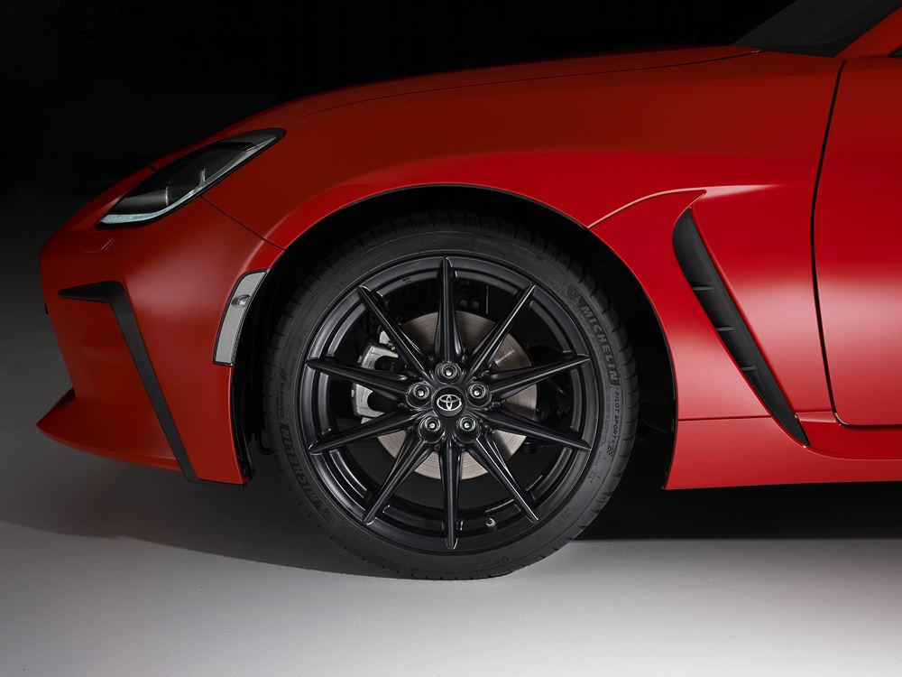 Le coupé sport à propulsion Toyota GR86 est conçu pour le plaisir de conduire