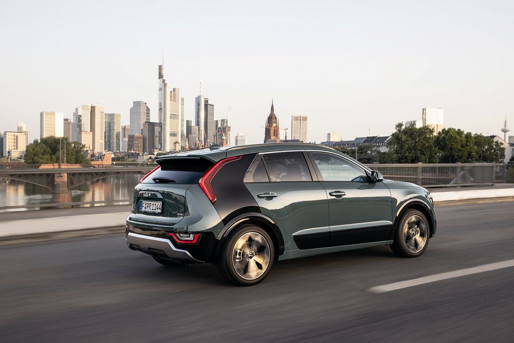 Le Kia Niro Hybride adopte un large montant arrière
