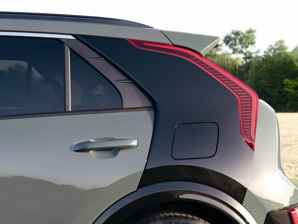 Le Kia Niro Hybride adopte un large montant arrière