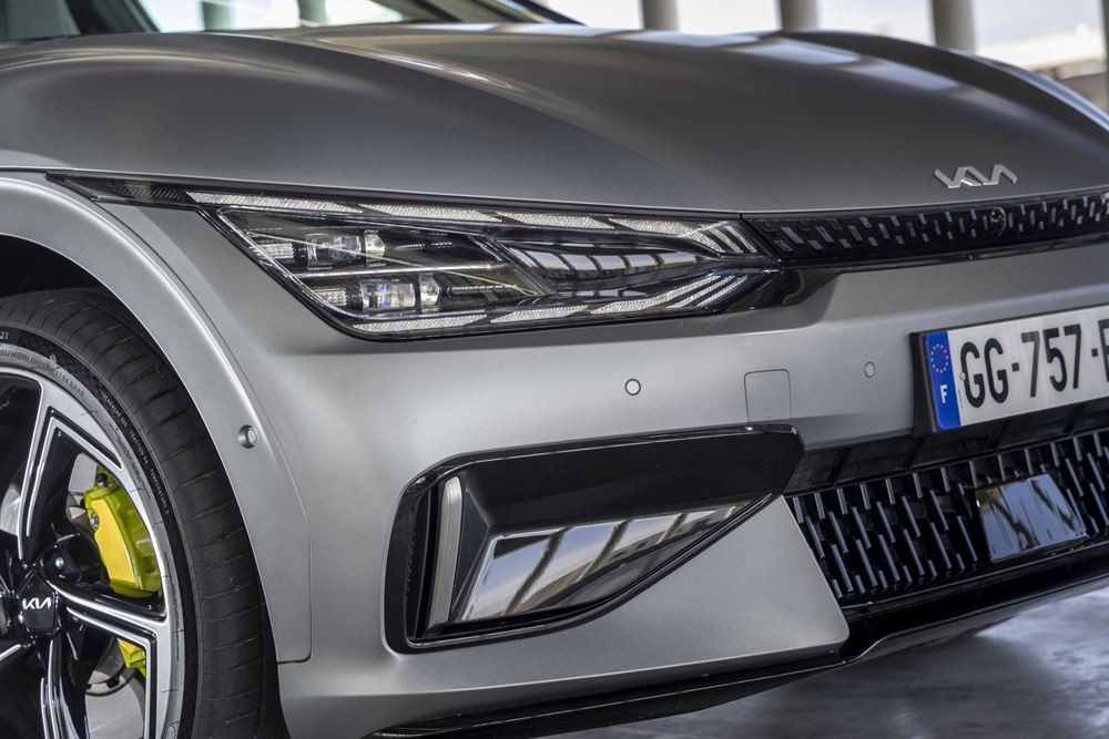 Kia EV6 GT : un crossover Grand Tourisme électrique hautes performances