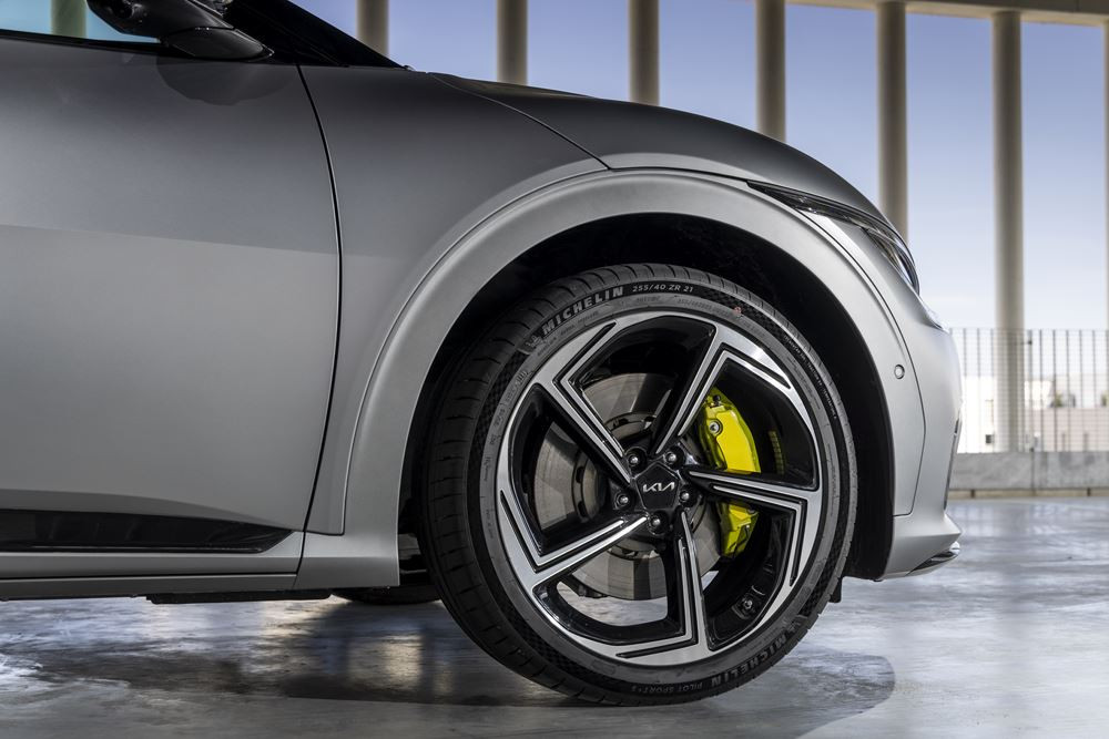 Kia EV6 GT : un crossover Grand Tourisme électrique hautes performances