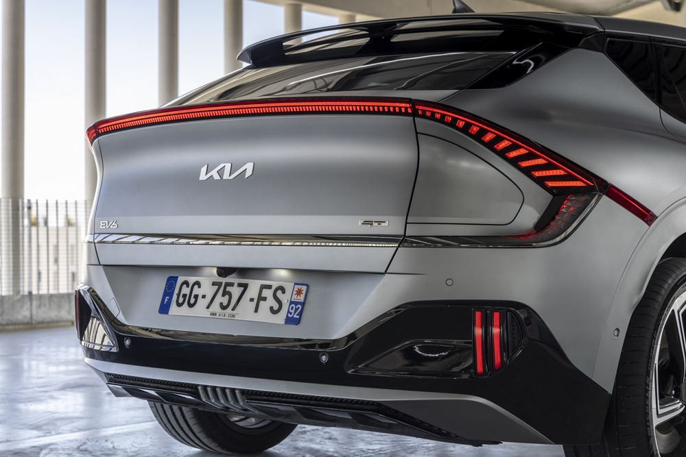 Kia EV6 GT : un crossover Grand Tourisme électrique hautes performances