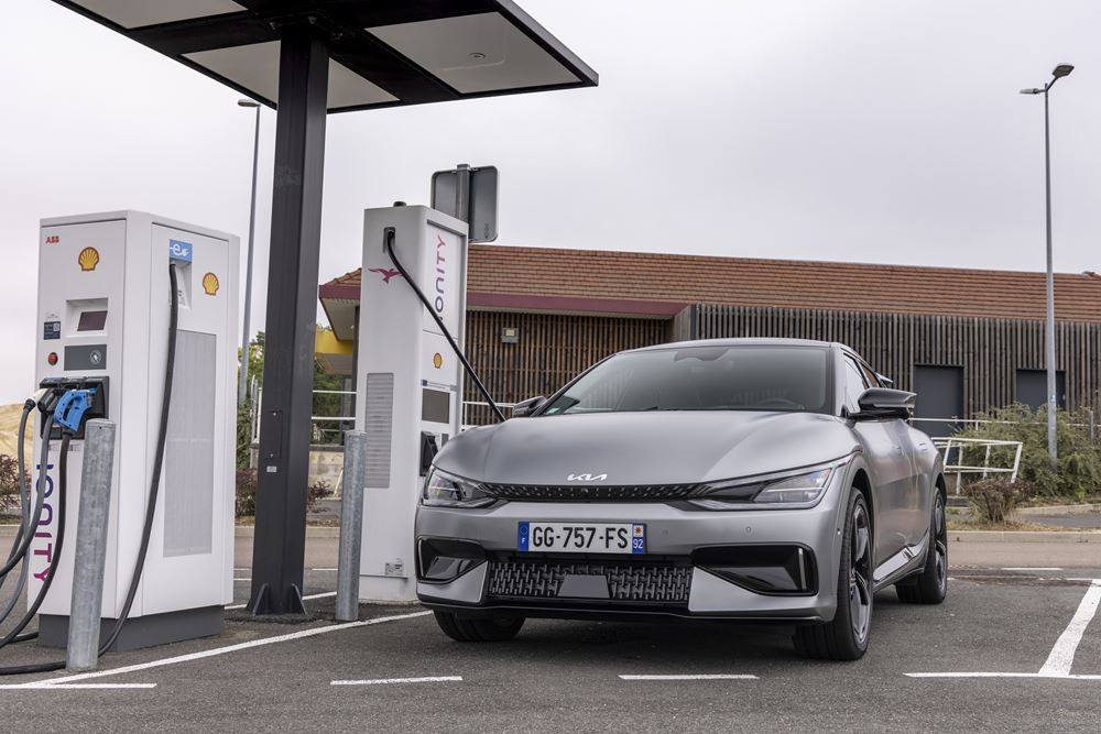 Kia EV6 GT : un crossover Grand Tourisme électrique hautes performances