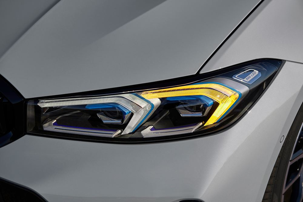 La BMW Série 3 Berline restylée se modernise dans la continuité de ses devancières