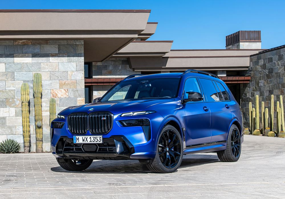 Le SAV de luxe BMW X7 affiche un design avant au caractère affirmé