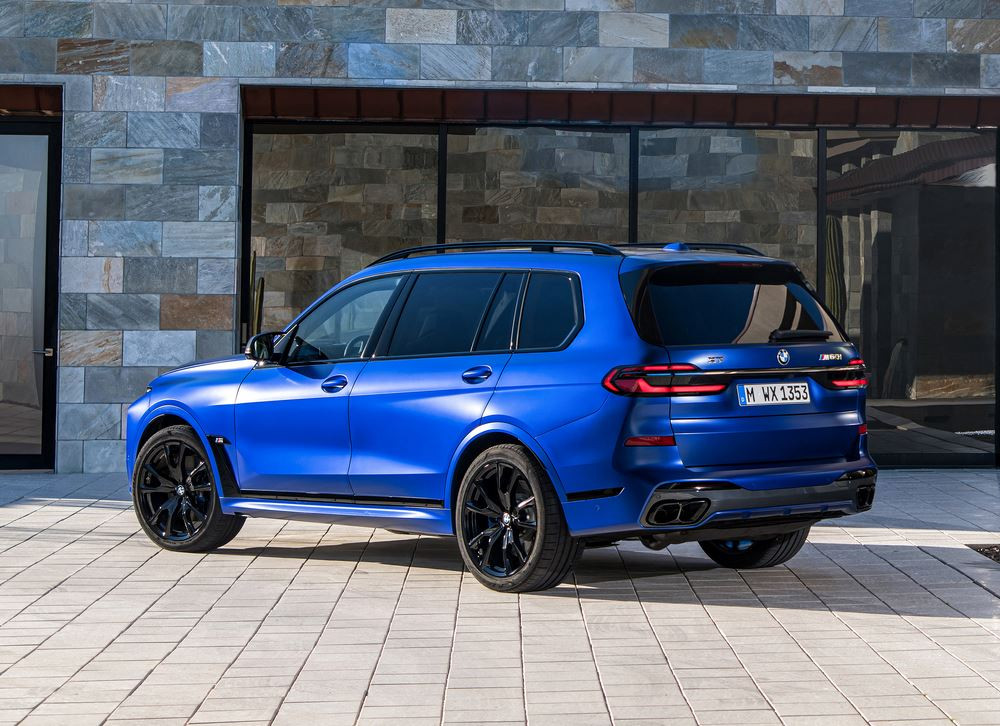 Le SAV de luxe BMW X7 affiche un design avant au caractère affirmé
