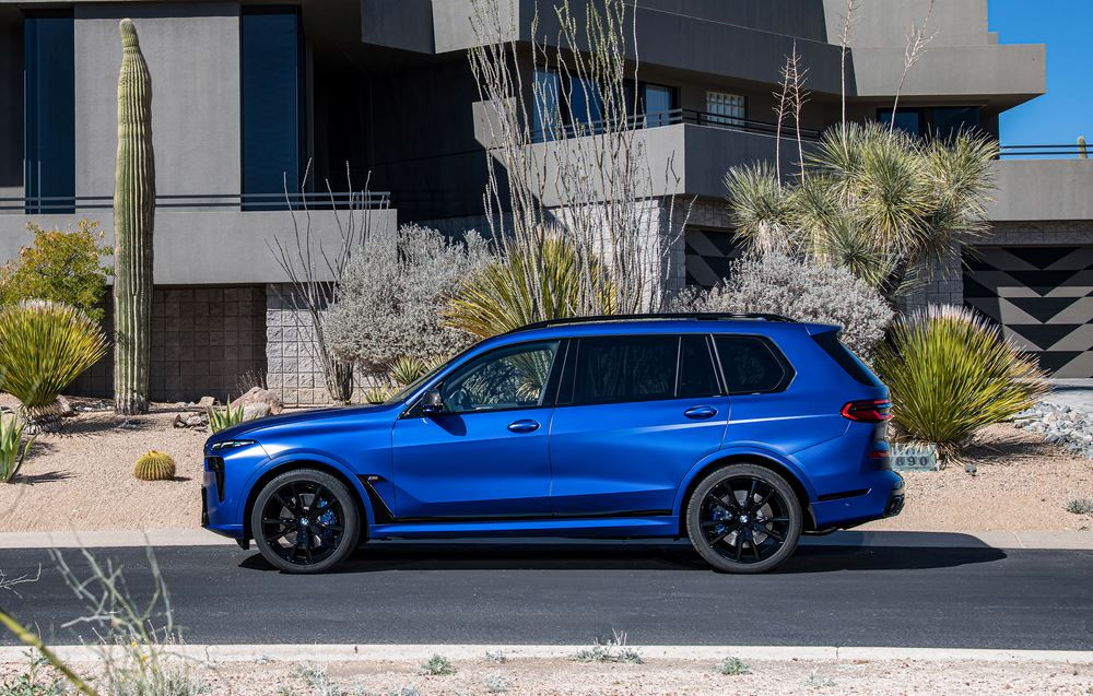 Le SAV de luxe BMW X7 affiche un design avant au caractère affirmé