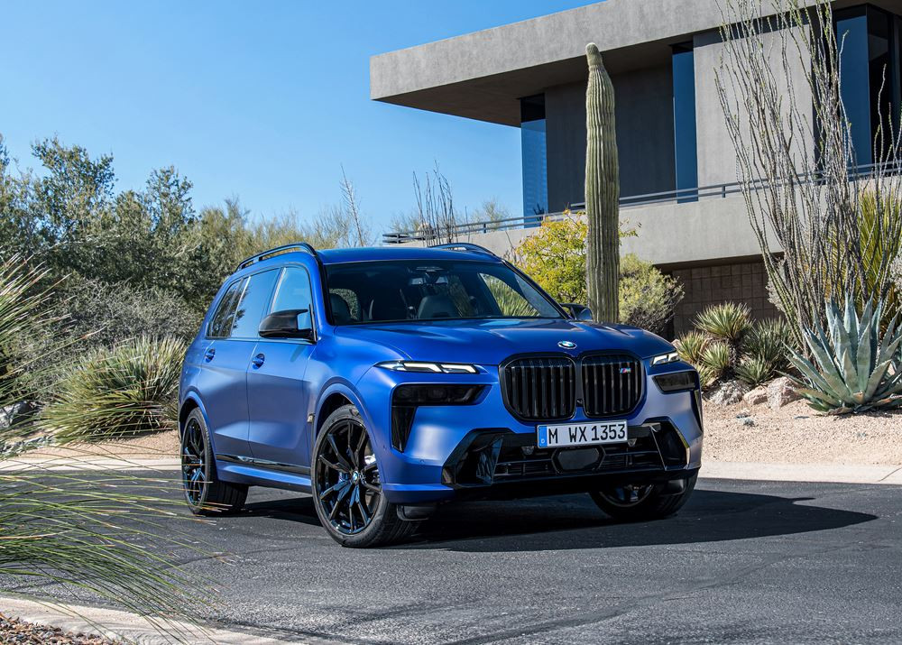 Le SAV de luxe BMW X7 affiche un design avant au caractère affirmé