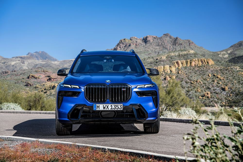 Le SAV de luxe BMW X7 affiche un design avant au caractère affirmé