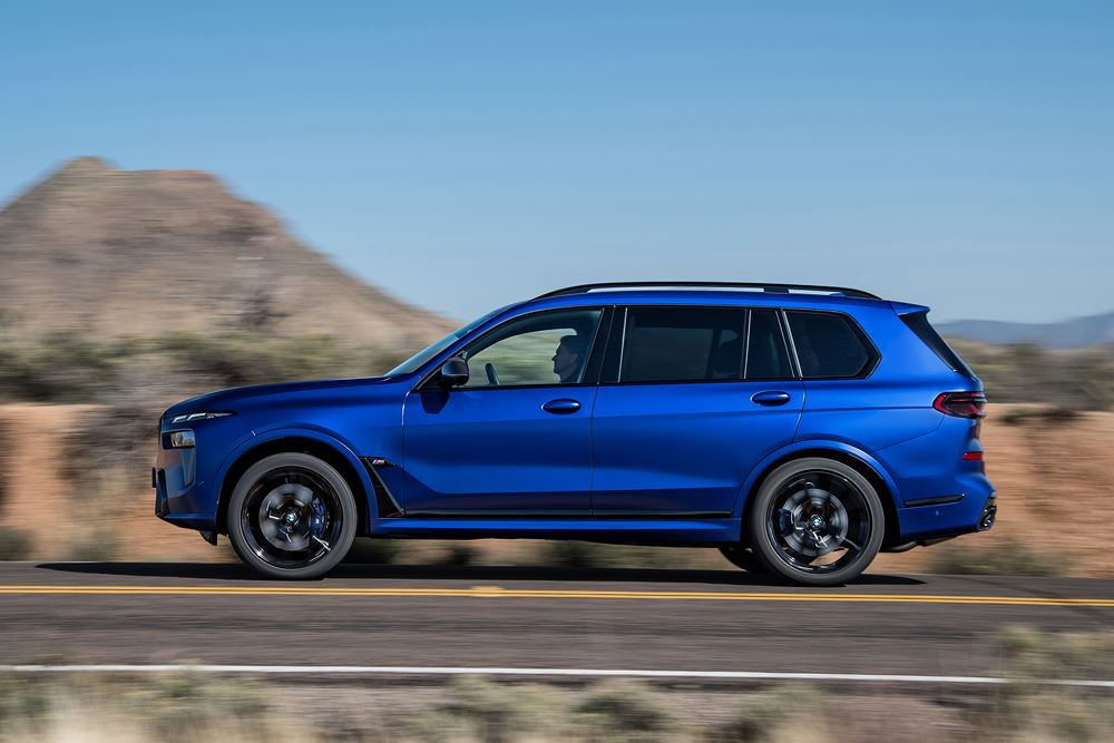 Le SAV de luxe BMW X7 affiche un design avant au caractère affirmé