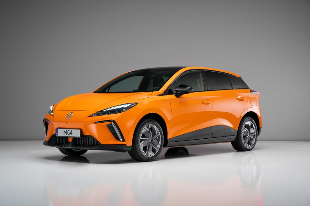 La berline compacte MG4 Electric à batterie de 51 kWh démarre à moins de 30 000 euros