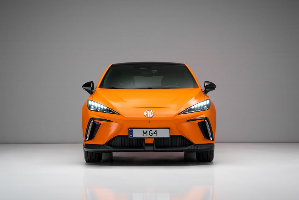 La berline compacte MG4 Electric à batterie de 51 kWh démarre à moins de 30 000 euros