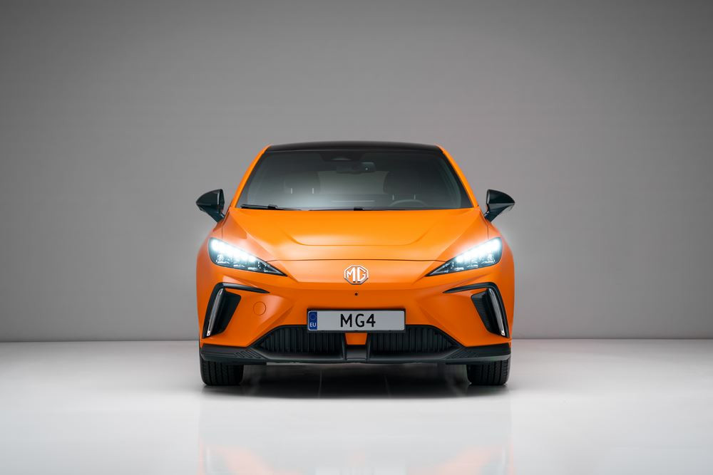 La berline compacte MG4 Electric à batterie de 51 kWh démarre à moins de 30 000 euros