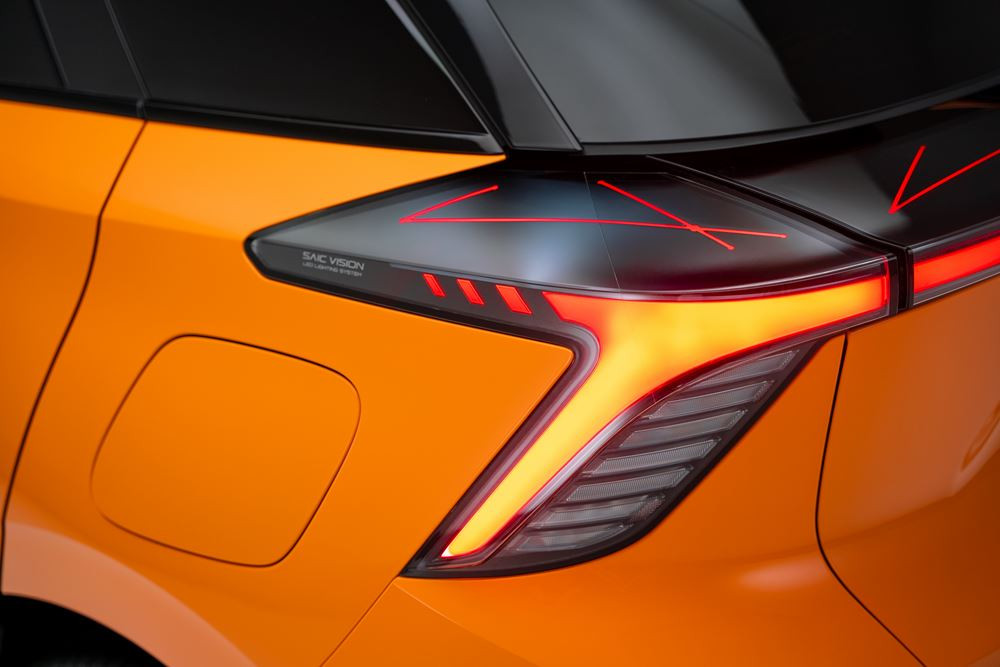 La berline compacte MG4 Electric à batterie de 51 kWh démarre à moins de 30 000 euros