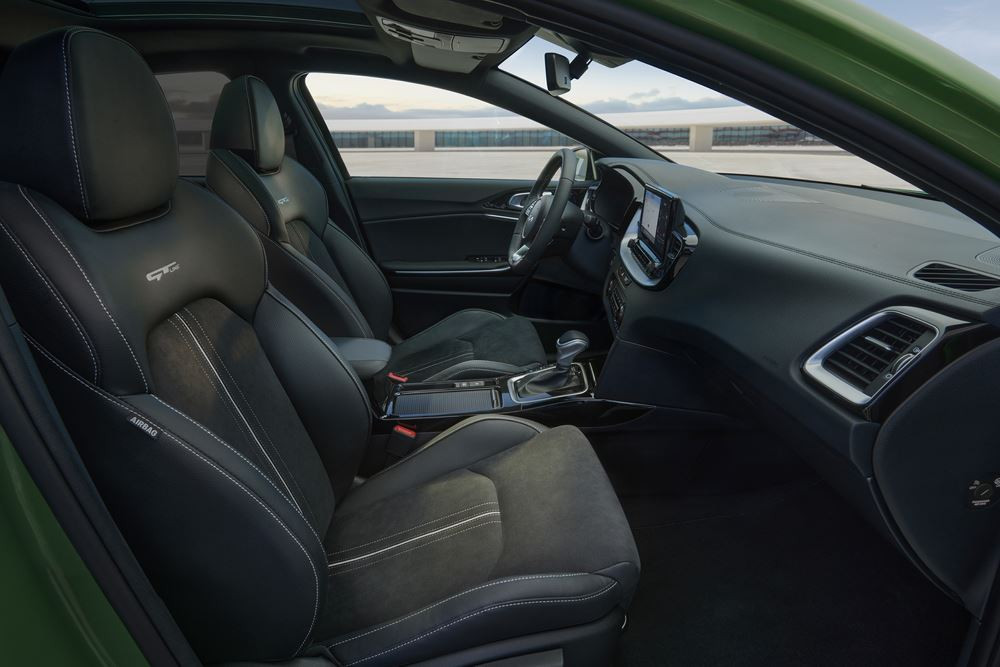 Le crossover compact Kia XCeed restylé met en avant son caractère émotionnel