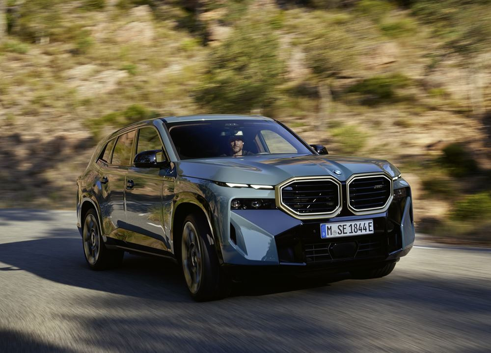 La BMW XM embarque un moteur V8 conjugué à un bloc électrique pour une puissance de 653 ch