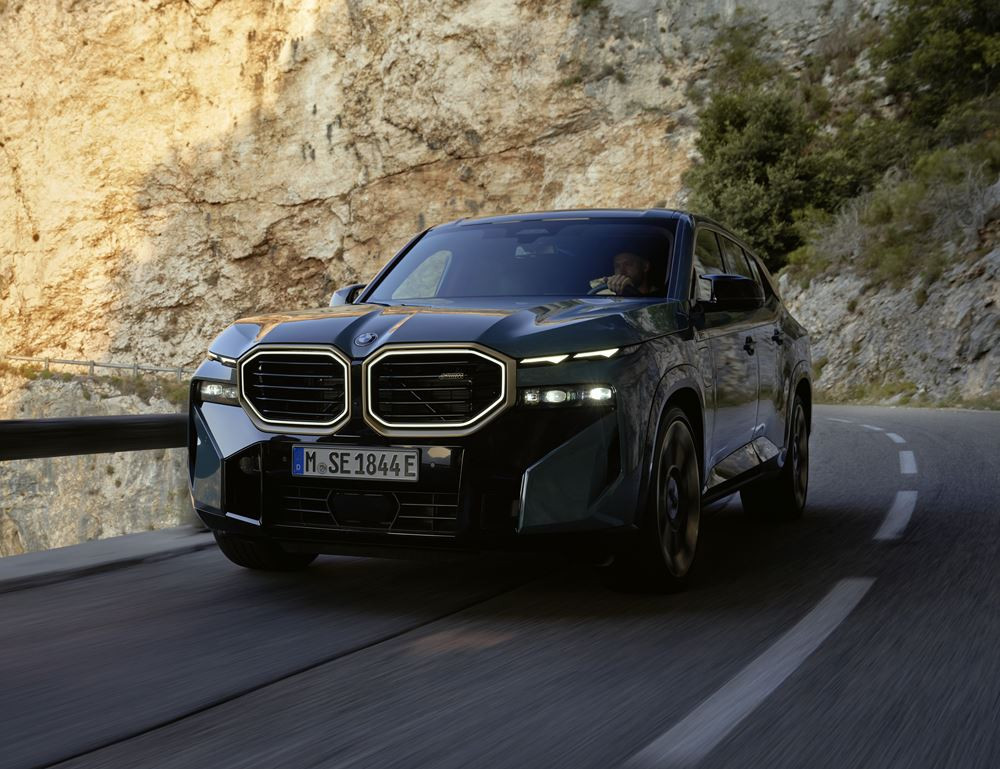 La BMW XM embarque un moteur V8 conjugué à un bloc électrique pour une puissance de 653 ch