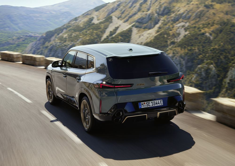 La BMW XM embarque un moteur V8 conjugué à un bloc électrique pour une puissance de 653 ch