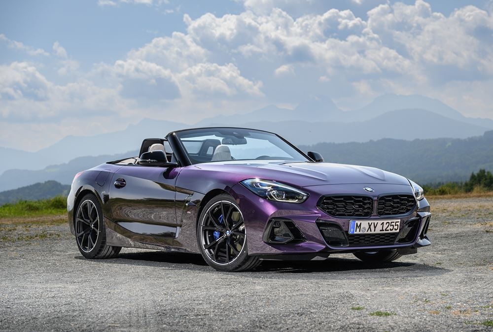 Le roadster deux places à toit ouvert BMW Z4 2023 intègre les éléments du Pack M Sport