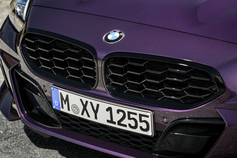 Le roadster deux places à toit ouvert BMW Z4 2023 intègre les éléments du Pack M Sport