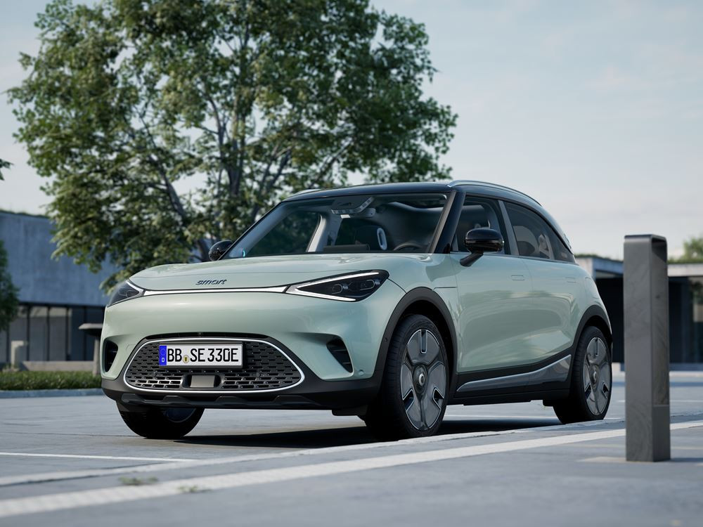 Le SUV urbain cinq places électrique smart #1 affiche des porte-à-faux courts