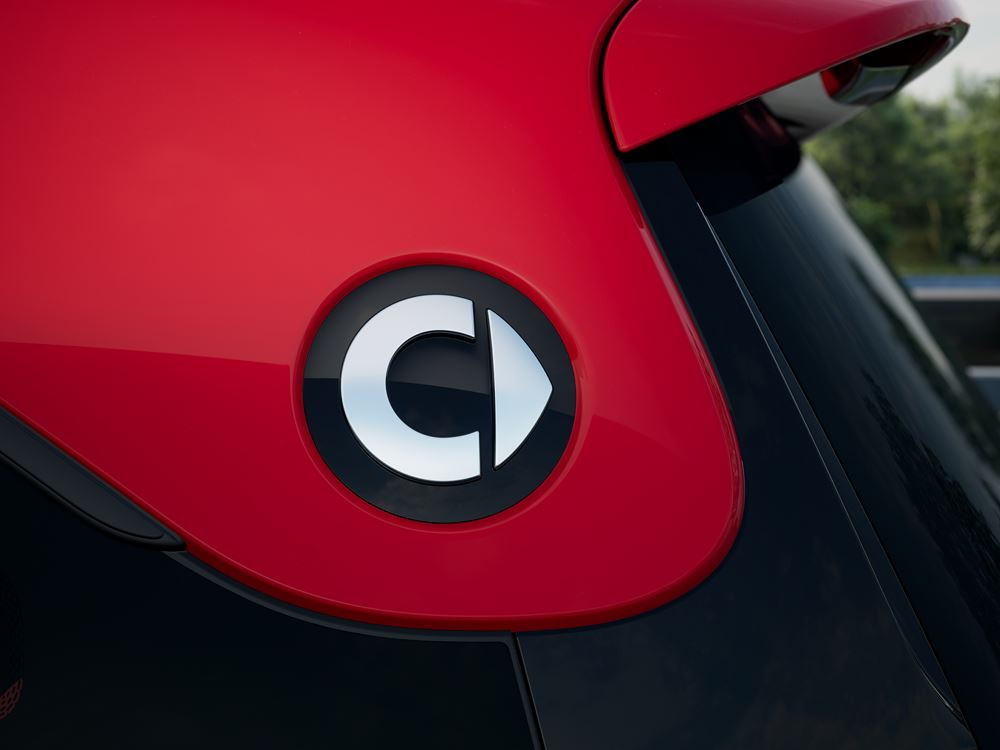 Le SUV urbain cinq places électrique smart #1 Brabus développe 428 ch